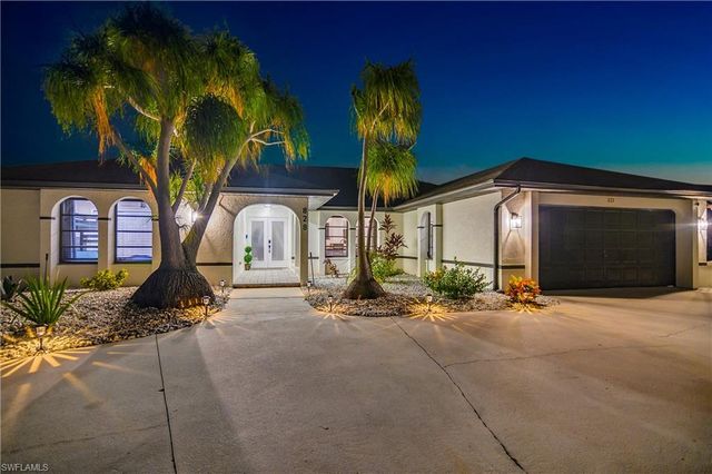 828 51st TER, Cape Coral, FL 33914