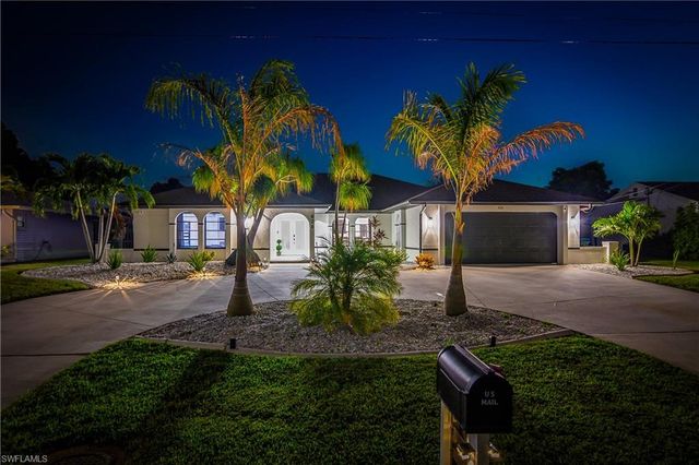 828 51st TER, Cape Coral, FL 33914