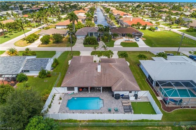 828 51st TER, Cape Coral, FL 33914
