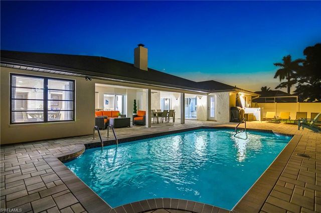 828 51st TER, Cape Coral, FL 33914