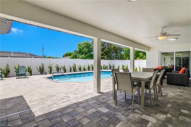 828 51st TER, Cape Coral, FL 33914