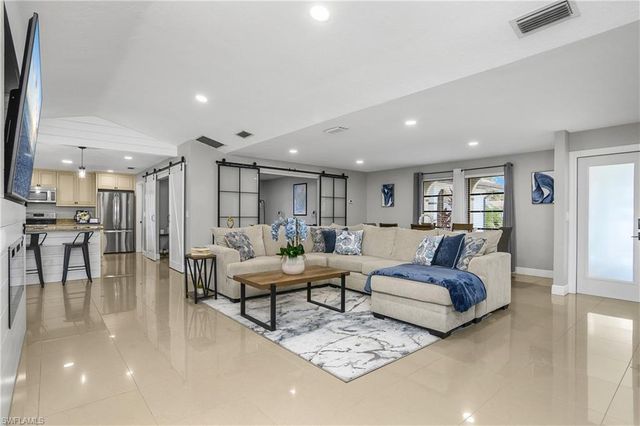 828 51st TER, Cape Coral, FL 33914