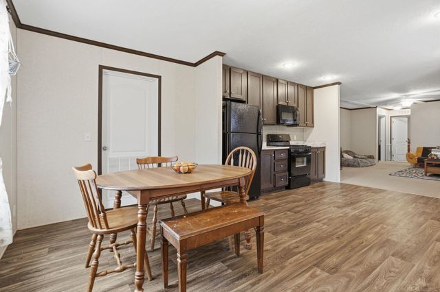 1829 Ponderosa Avenue, Columbus, MI 48063