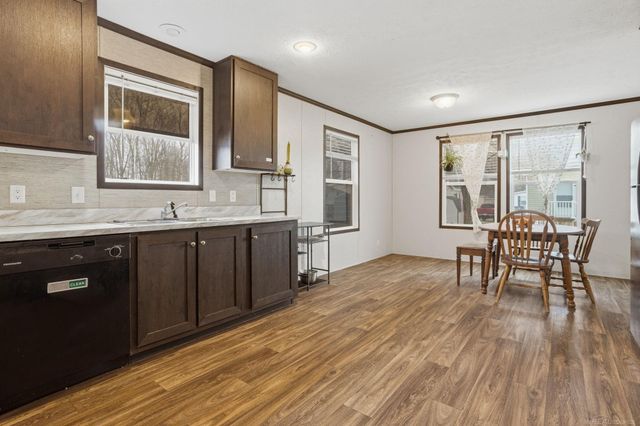 1829 Ponderosa Avenue, Columbus, MI 48063