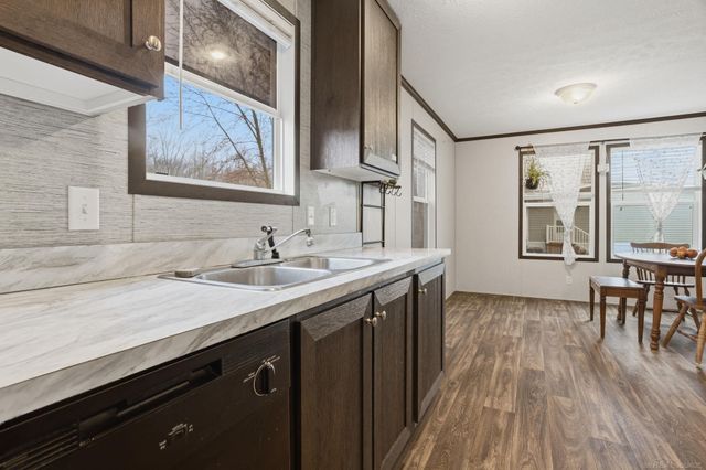 1829 Ponderosa Avenue, Columbus, MI 48063