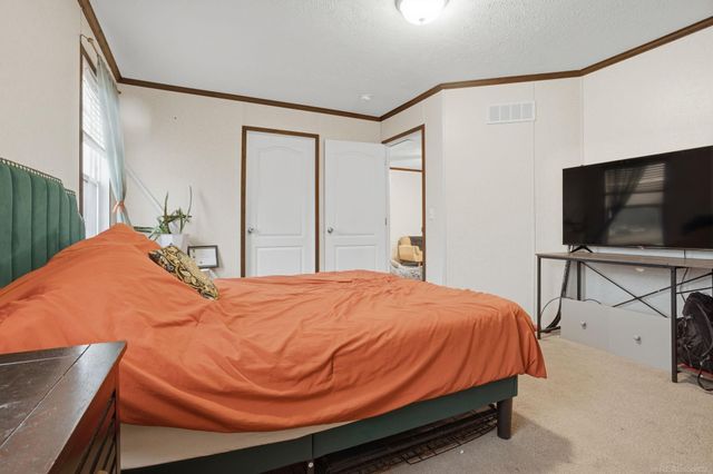 1829 Ponderosa Avenue, Columbus, MI 48063