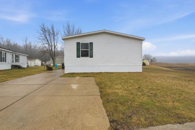 1829 Ponderosa Avenue, Columbus, MI 48063