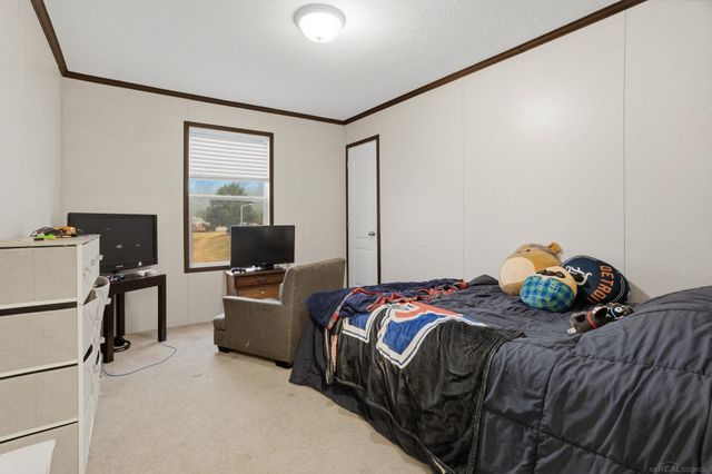 1829 Ponderosa Avenue, Columbus, MI 48063