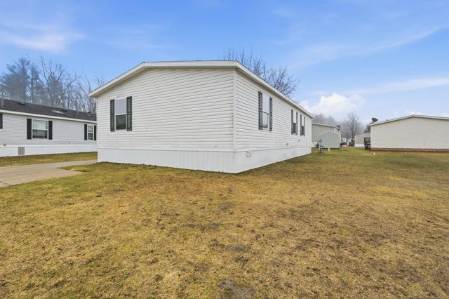 1829 Ponderosa Avenue, Columbus, MI 48063