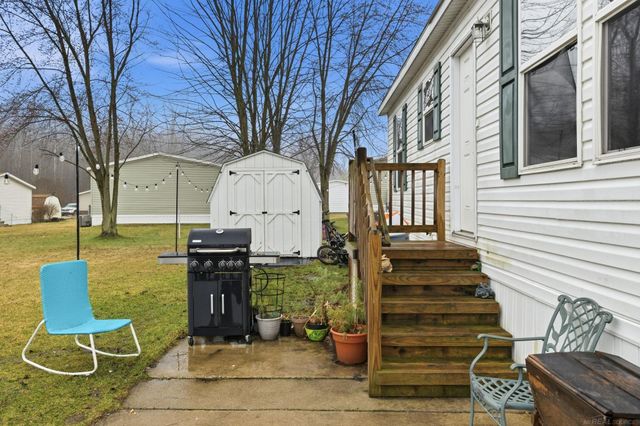 1829 Ponderosa Avenue, Columbus, MI 48063