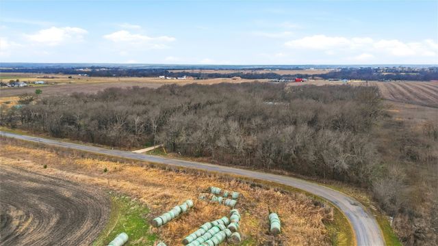 2421 Edwards Road, Van Alstyne, TX 75495