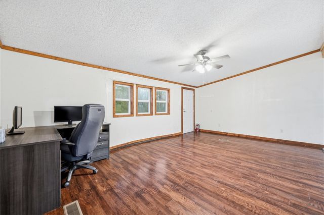 2421 Edwards Road, Van Alstyne, TX 75495