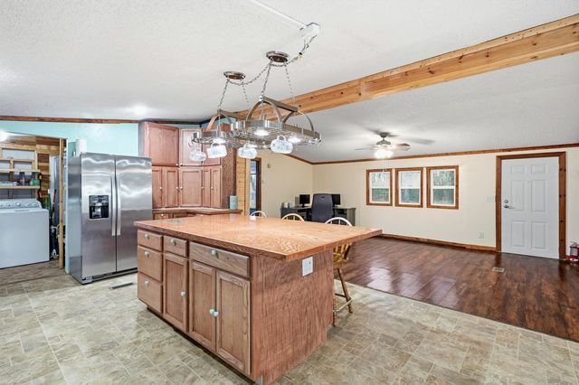 2421 Edwards Road, Van Alstyne, TX 75495