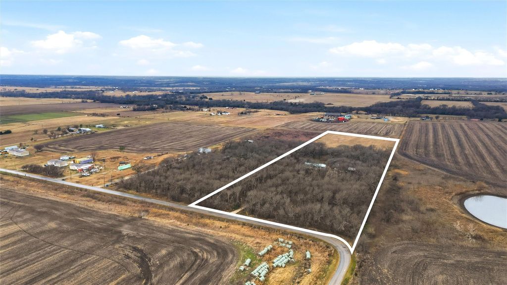 2421 Edwards Road, Van Alstyne, TX 75495