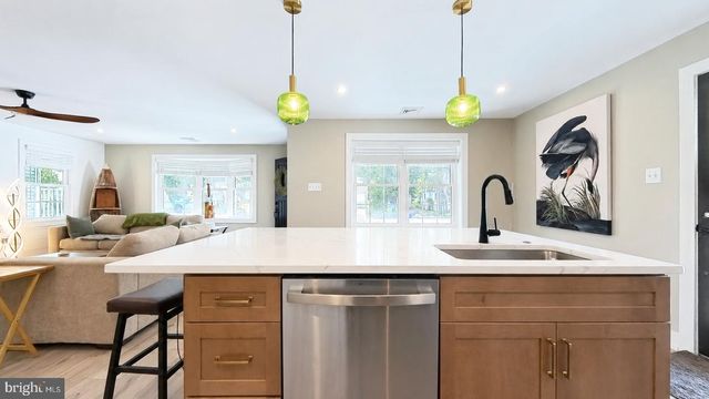 609 PENNSYLVANIA AVE, Somers Point, NJ 08244
