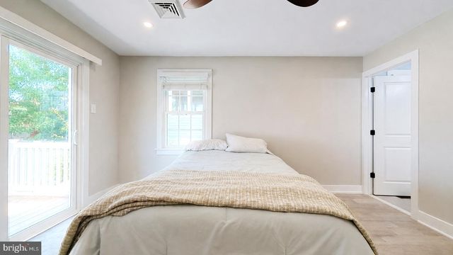 609 PENNSYLVANIA AVE, Somers Point, NJ 08244