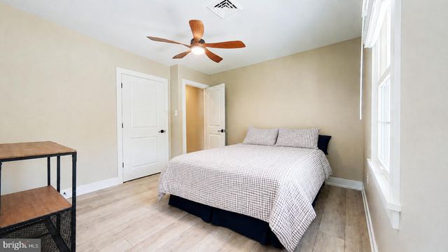609 PENNSYLVANIA AVE, Somers Point, NJ 08244