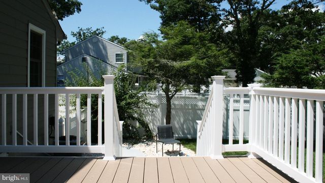 609 PENNSYLVANIA AVE, Somers Point, NJ 08244