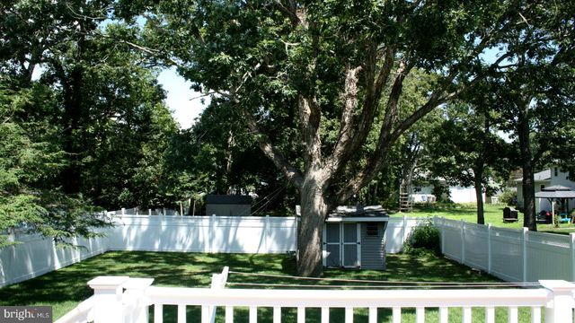 609 PENNSYLVANIA AVE, Somers Point, NJ 08244