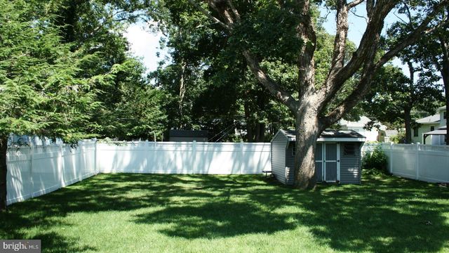 609 PENNSYLVANIA AVE, Somers Point, NJ 08244