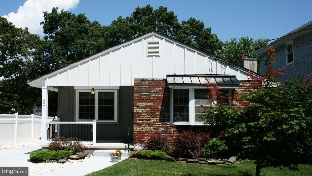 609 PENNSYLVANIA AVE, Somers Point, NJ 08244
