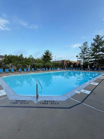 4063 Parkcove Drive, 21A, Columbus, OH 43230