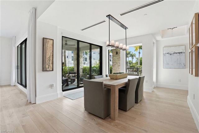 1130 3rd AVE S 109, Naples, FL 34102