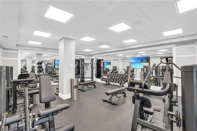 1130 3rd AVE S 109, Naples, FL 34102