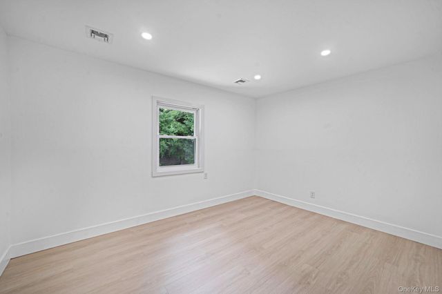 2386 New York Avenue 1, Huntington, NY 11746