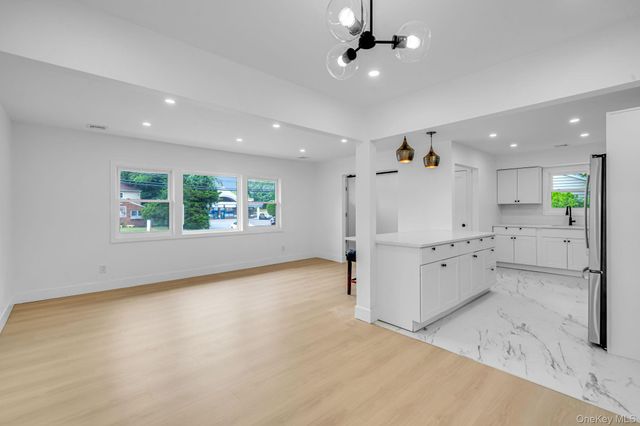 2386 New York Avenue 1, Huntington, NY 11746