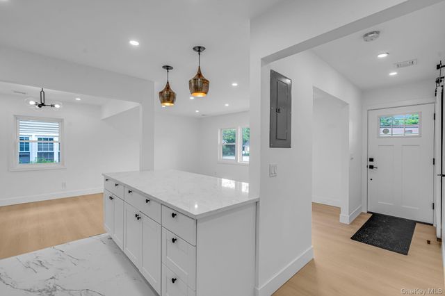 2386 New York Avenue 1, Huntington, NY 11746