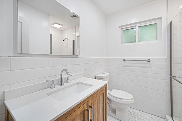 2386 New York Avenue 1, Huntington, NY 11746