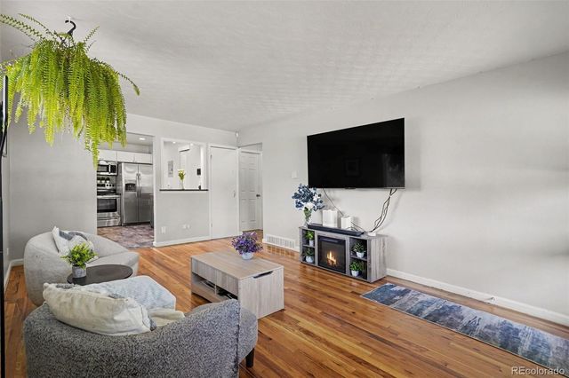 3255 N Cook Street, Denver, CO 80205