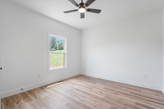 1299 Freeman Loop, Cumberland Furnace, TN 37051
