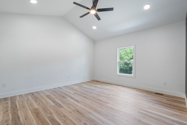 1299 Freeman Loop, Cumberland Furnace, TN 37051