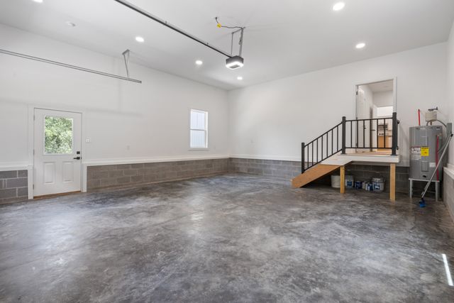 1299 Freeman Loop, Cumberland Furnace, TN 37051