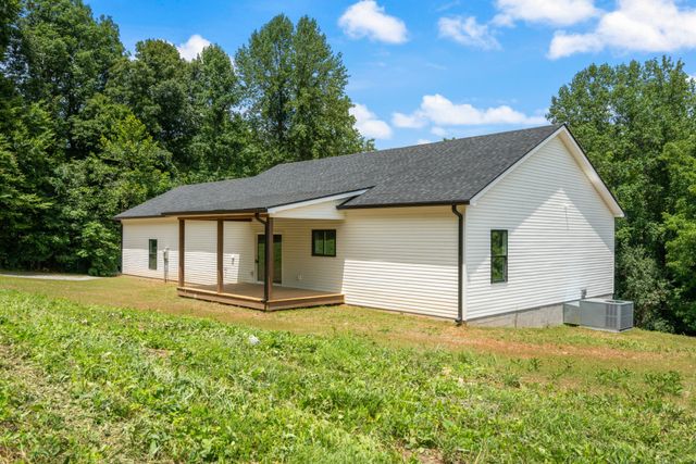1299 Freeman Loop, Cumberland Furnace, TN 37051
