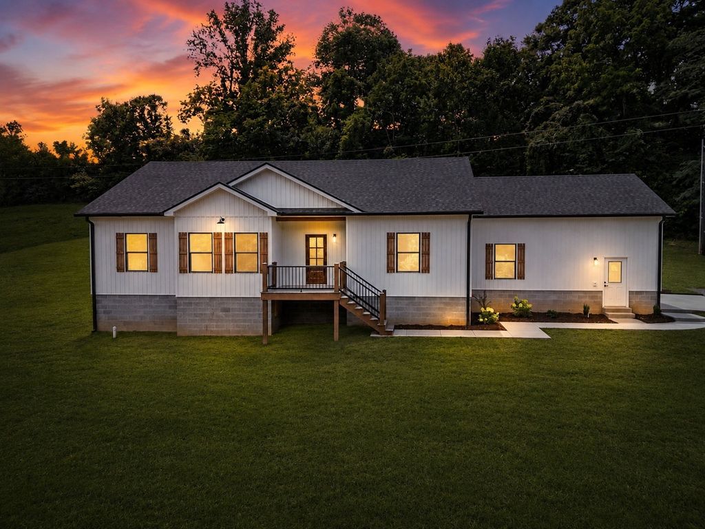 1299 Freeman Loop, Cumberland Furnace, TN 37051