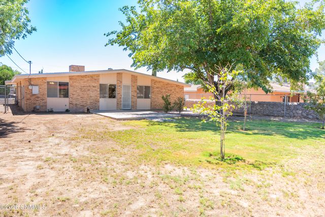 1965 Stanton Avenue, Las Cruces, NM 88001