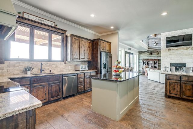 1460 Ross Lane, Springtown, TX 76082