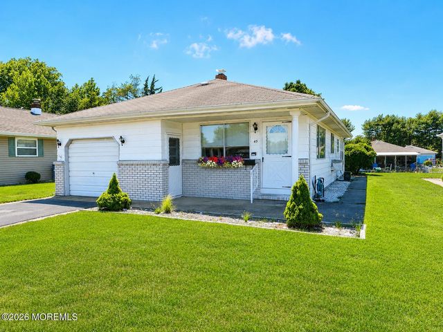 45 Scarborough Place, Toms River, NJ 08757