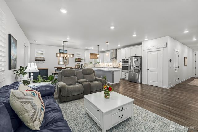 810 Burwood Street SE, Lacey, WA 98503