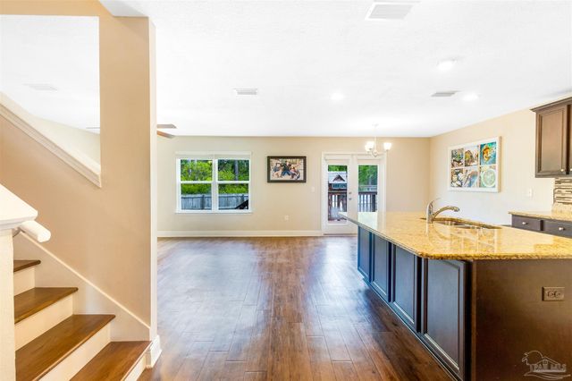 8626 Bucklebury Dr, Pensacola, FL 32507