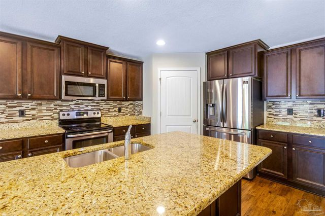 8626 Bucklebury Dr, Pensacola, FL 32507