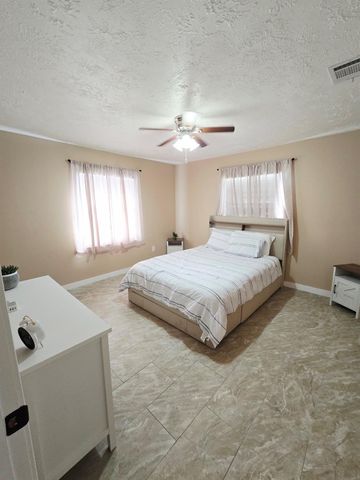 709 Befaye Road, Houston, TX 77076