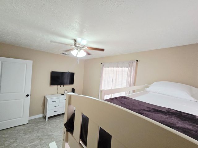 709 Befaye Road, Houston, TX 77076