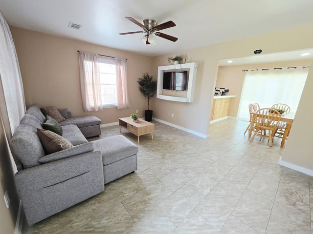 709 Befaye Road, Houston, TX 77076