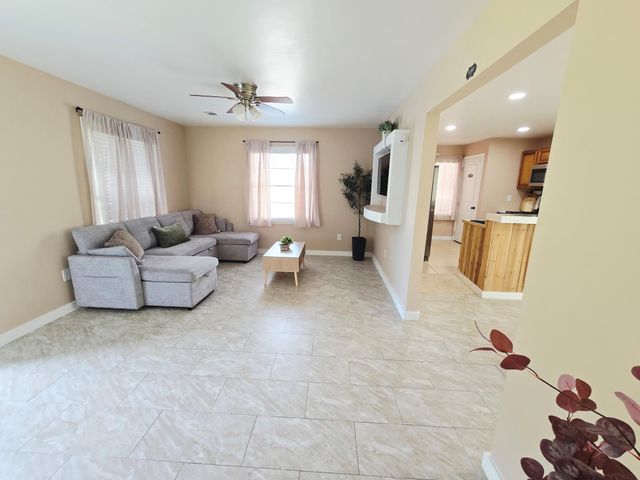 709 Befaye Road, Houston, TX 77076