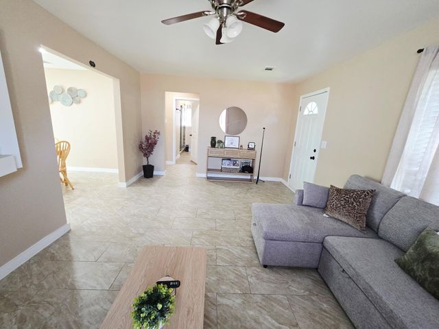 709 Befaye Road, Houston, TX 77076