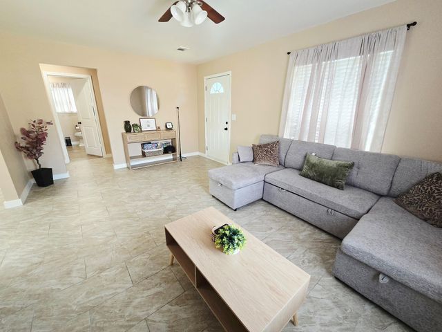 709 Befaye Road, Houston, TX 77076